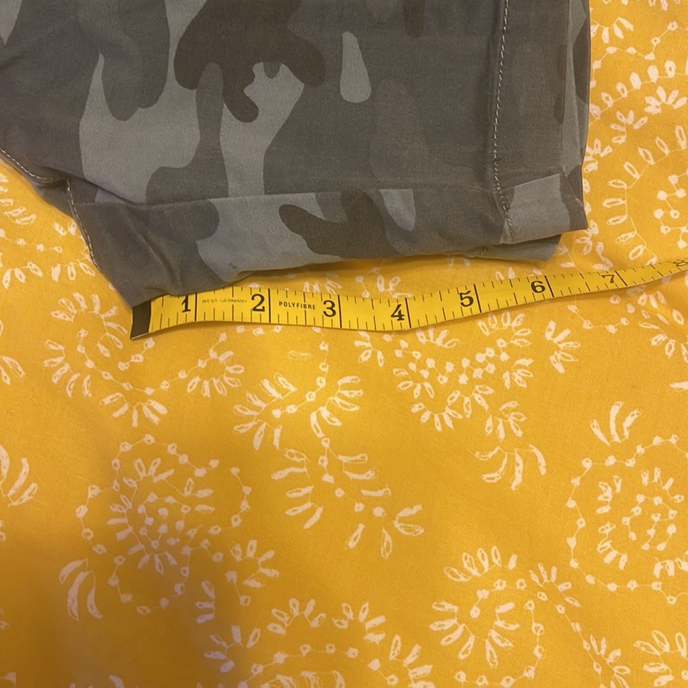 GAP GIRLFRIEND KHAKI SHORT - CAMO - Picture 7 of 10